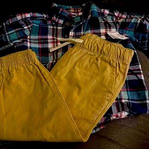 Old Navy Multi-Color Button Down Shirt & The Children’s Place Tan Jogger Pants